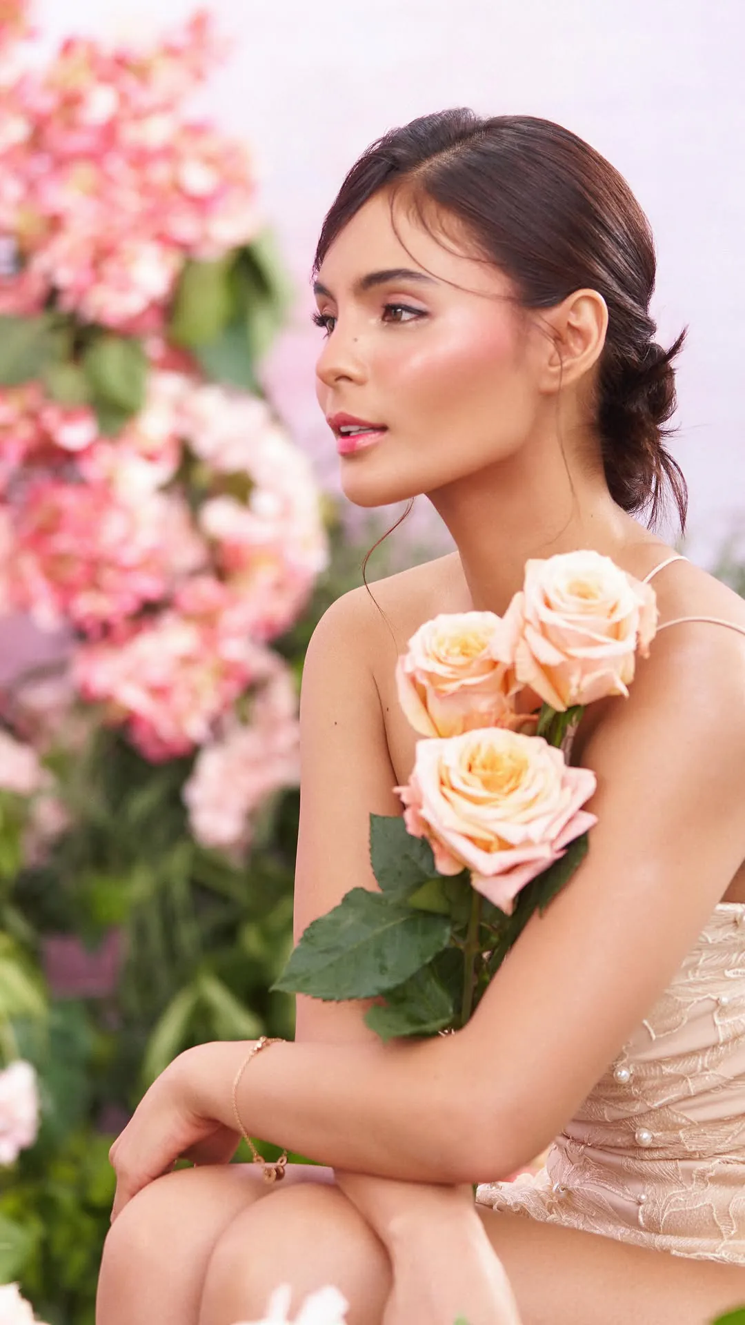 Lovi Poe - lovi-poe-sexy-24.webp